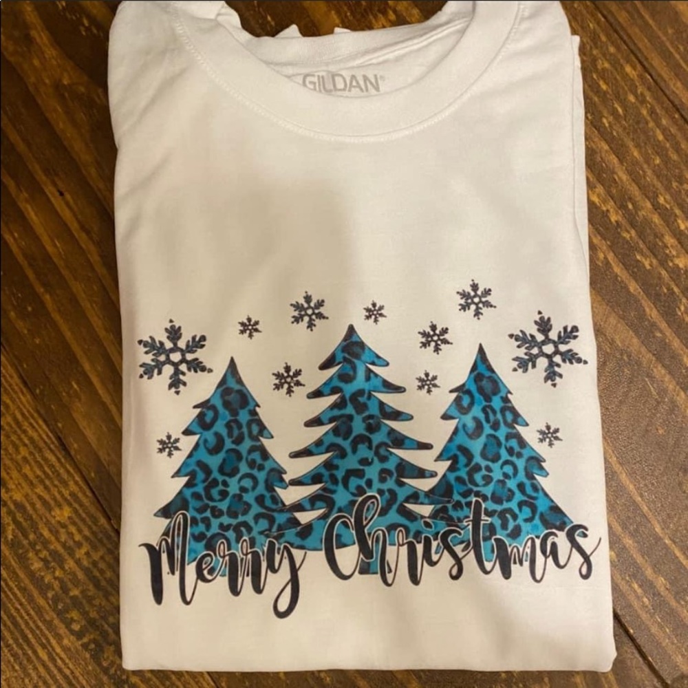 Women’s long sleeve tee shirt